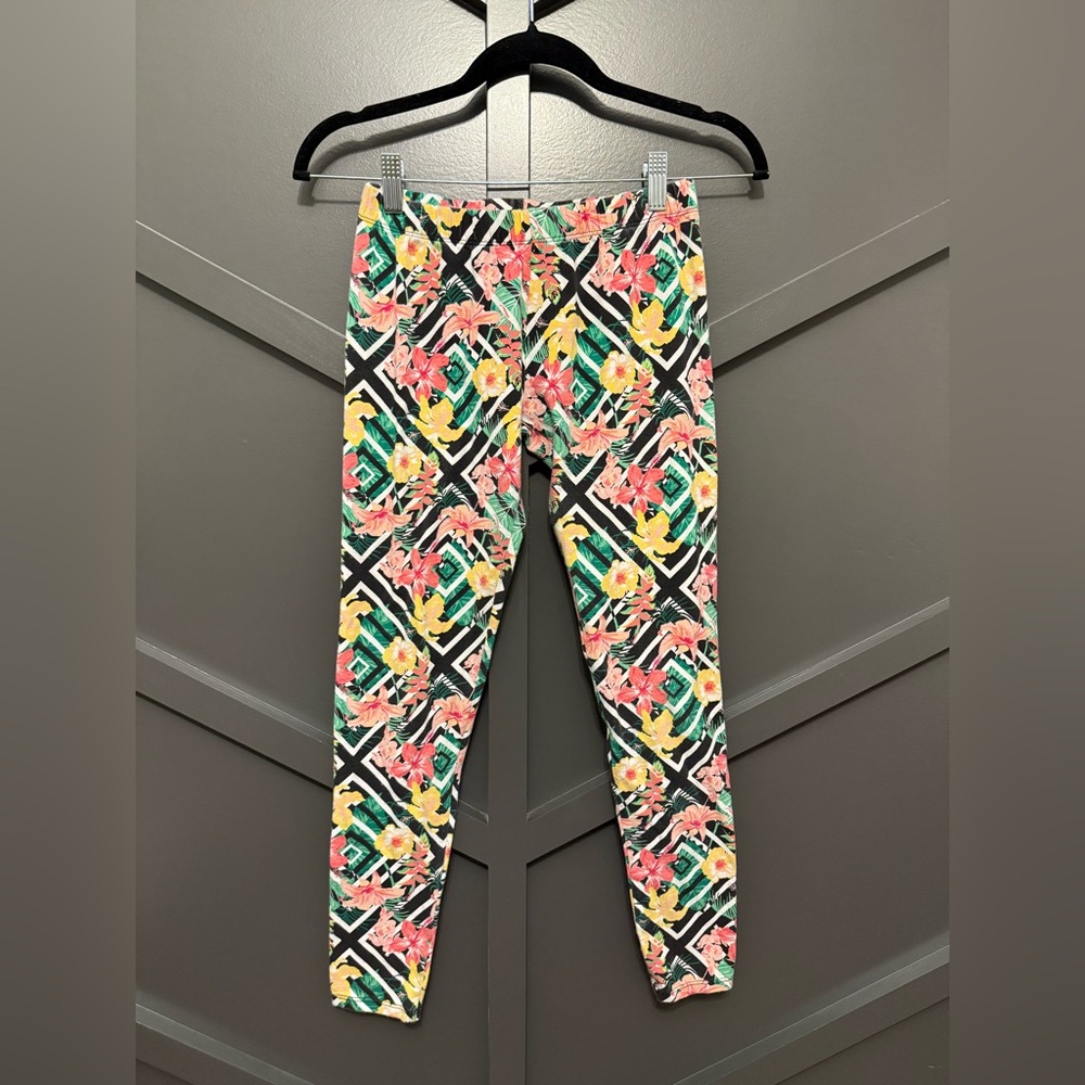 💙Tropical Floral Patterned Leggings